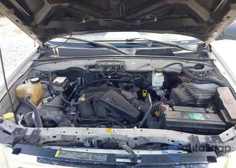 2008 Ford Escape Xlt from USA, damaged, VIN 1FMCU03178KB06625